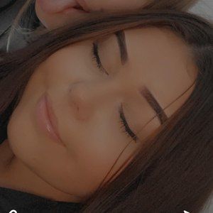 Meet your Posher, Chloe